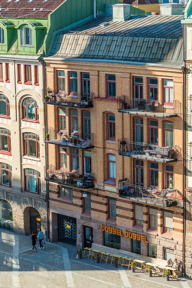 immeuble brique suedois scandinave minimaliste