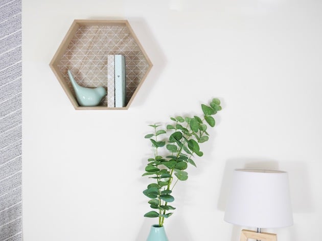 etagere hexagonale en bois mint deco scandinave but