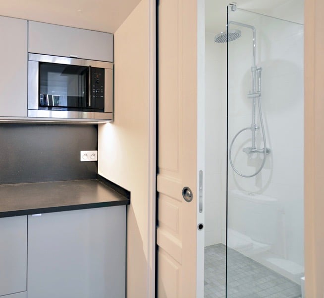 cuisine noire blanche studio 19m2 paris