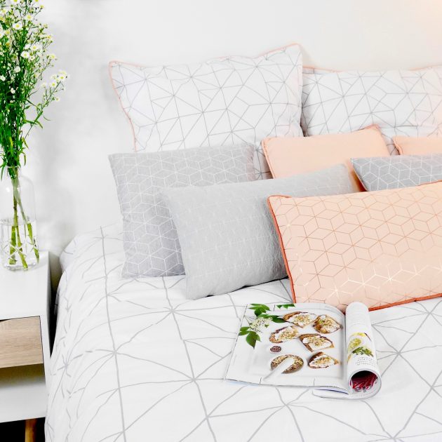 chambre d'ado rose noir cosy scandinave