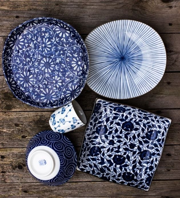 vaisselle bleu indigo