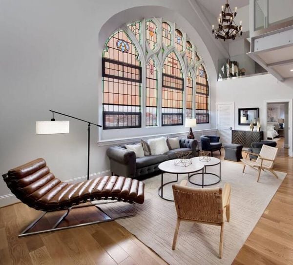 piece a vivre eglise vitraux eglise transformee en maison