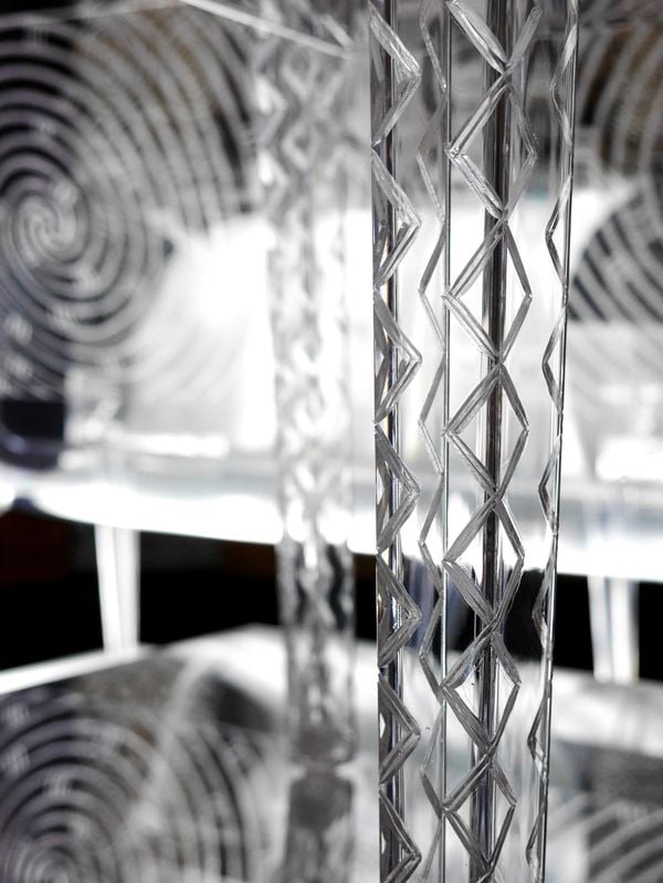 detail chaise pied kartell nuku