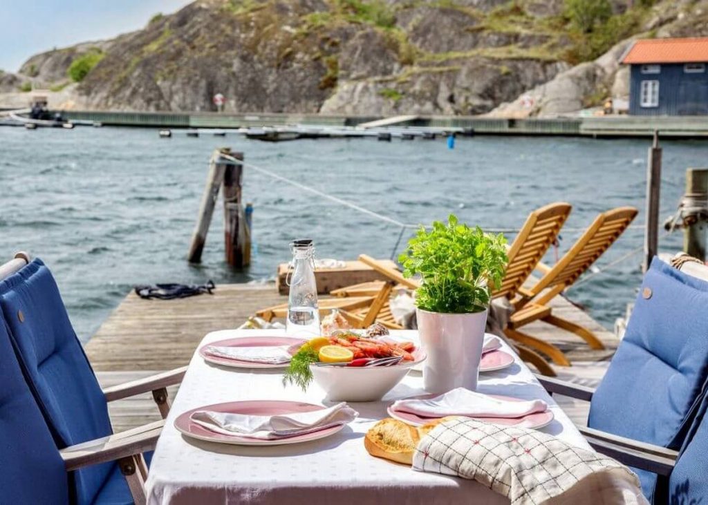 terrasse vers eau bicoque