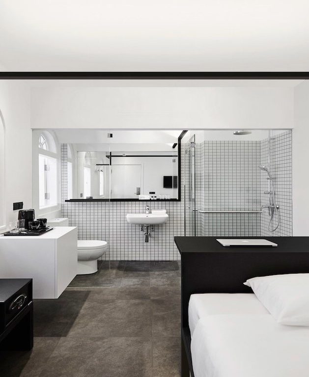 hotel mono suite parentale black and white graphique