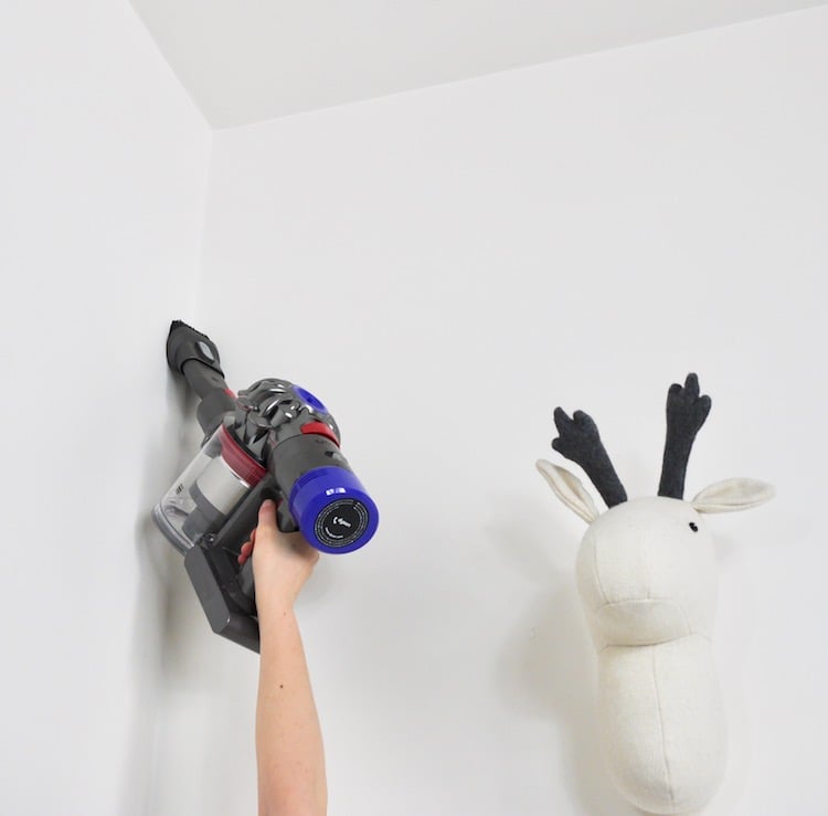 aspirateur sans fil convertible le Dyson V8 avis test comparatif v10 v11 v12