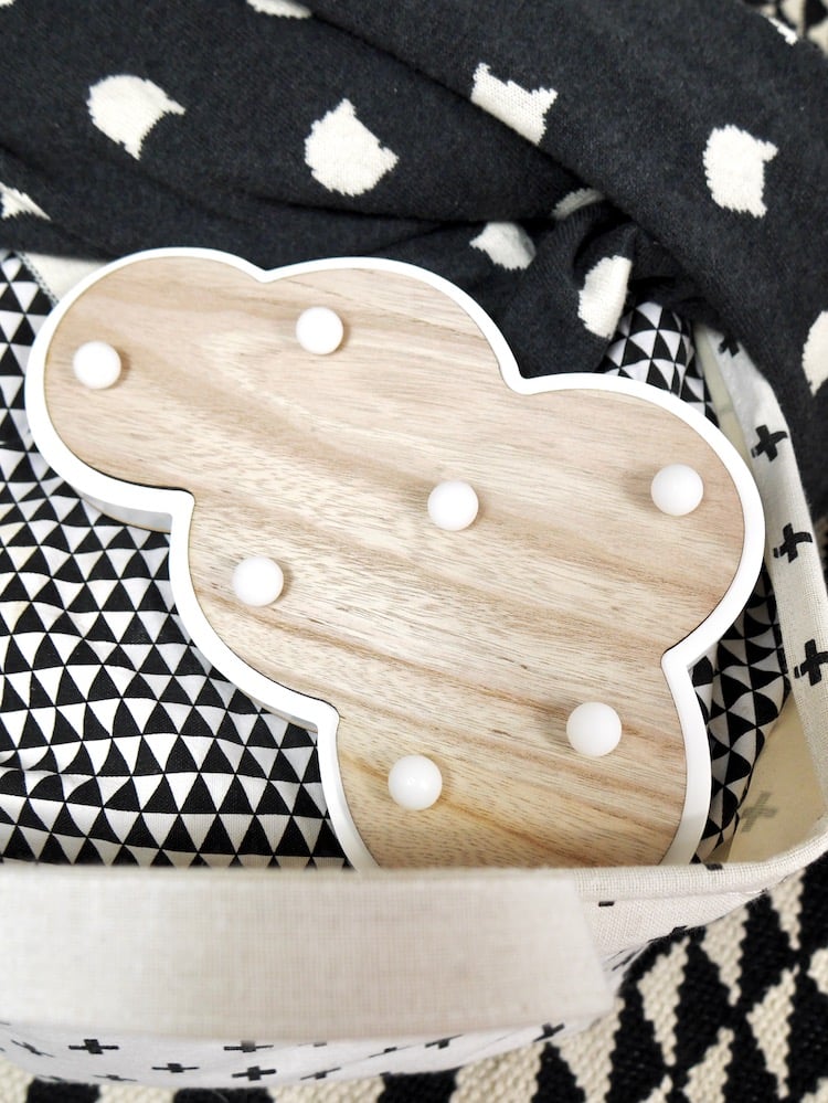 lampe nuage en bois déco chambre de bébé