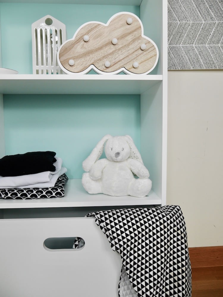 meuble enfant bébé bibliothèque en forme de maison
