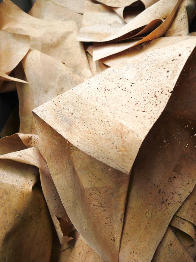 comment sont fabrique le sol en liège