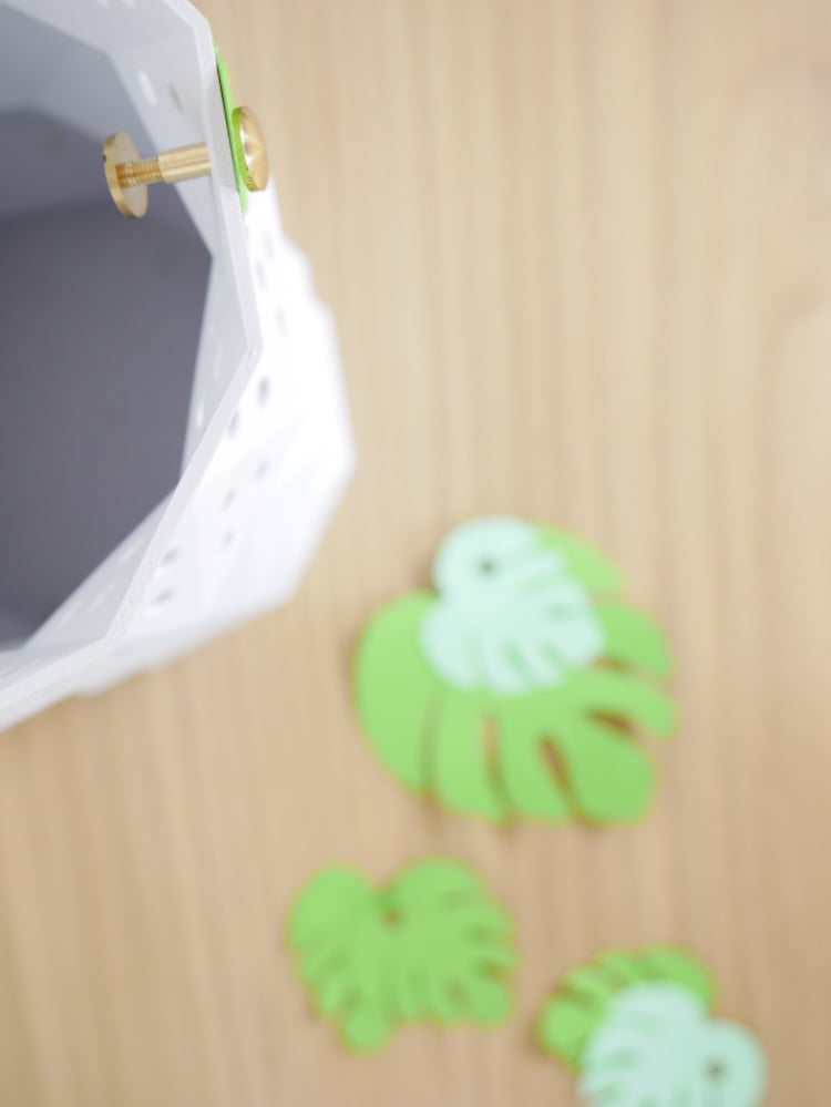 decoration personnaliser un diy vase en plastique blanc urban jungle papier