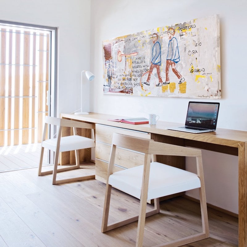 coin bureau minimaliste maison au bord de la mer