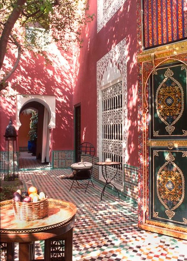couleurs dans maison marocaine