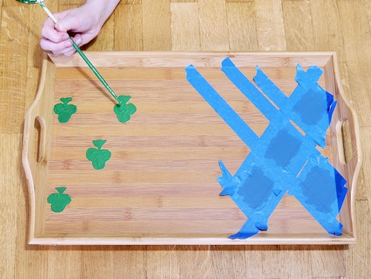 dessiner motif liege plateau petit dejeuner personnalisé