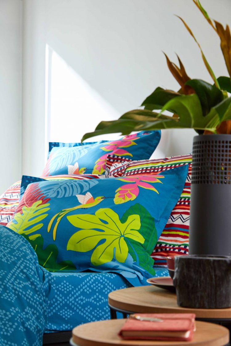 lab blancheporte oreiller jungle toucan colibri