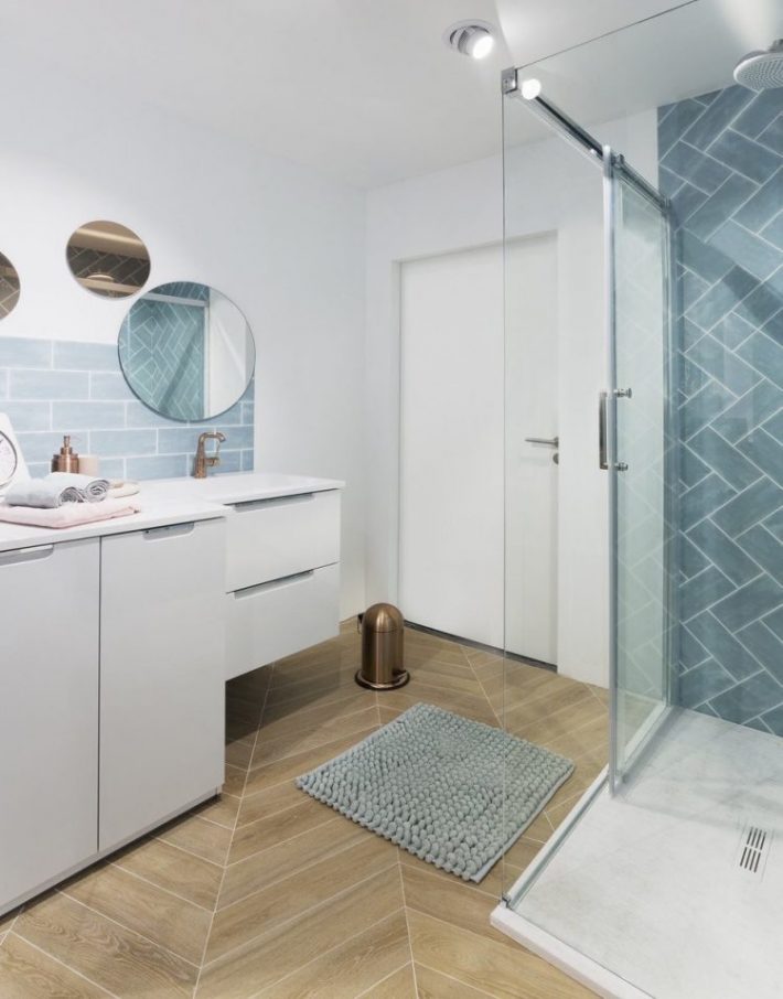 envie de salle de bain epuree bleu gris