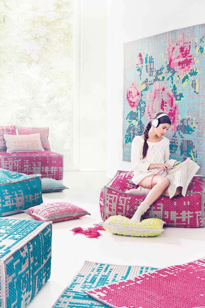 déco point de croix canape coussin Charlotte Lancelot