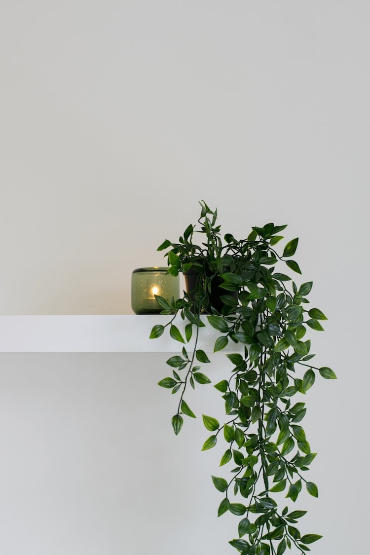 bien decorer sa maison en hiver bougie deco minimaliste eucalyptus