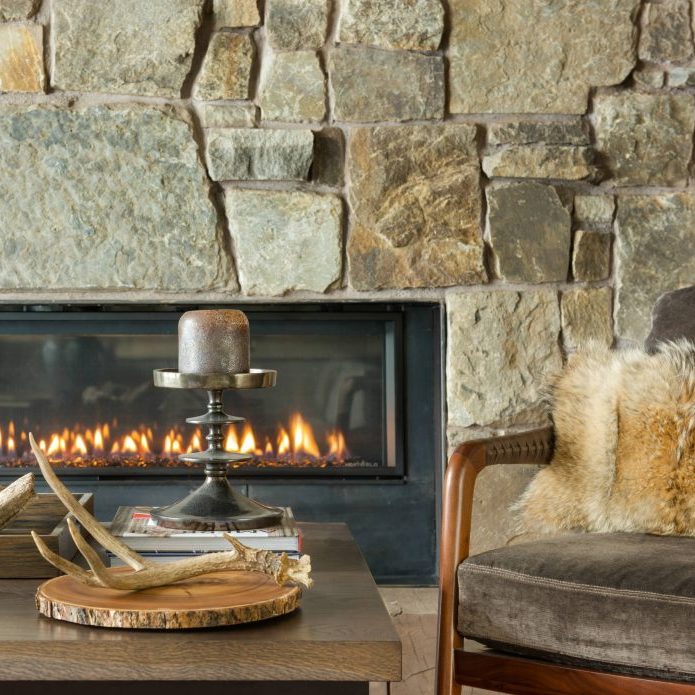 visite deco loft chalet cheminee en pierre