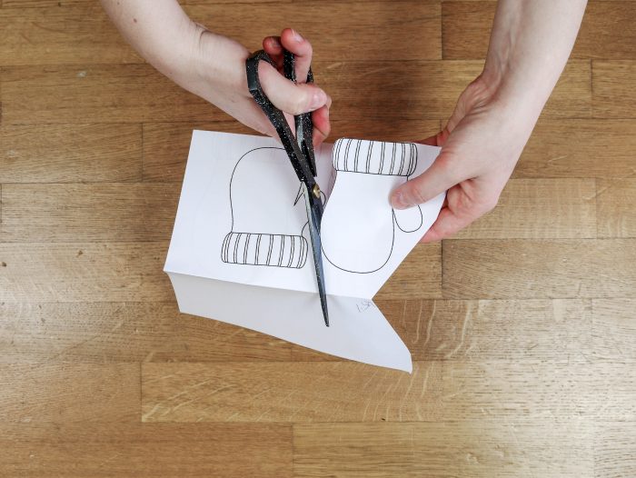 Déco de Noël diy en bois-clem around the corner moufle