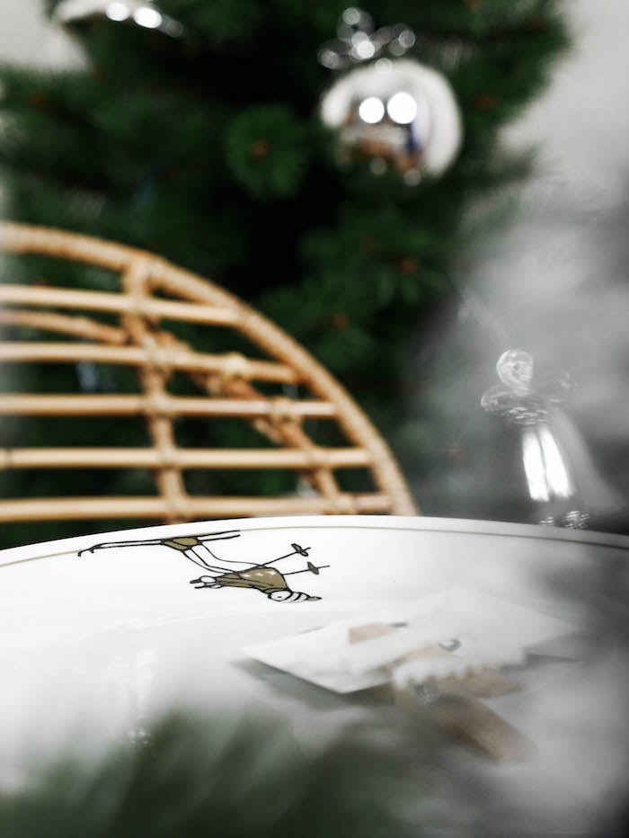 collection art de la table assiette skieur ski doré et vert moderne