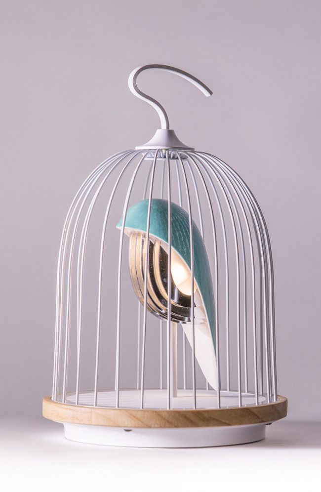 lampe voliere oiseau bleu Jingoo Daqiconcept enceinte sans fil