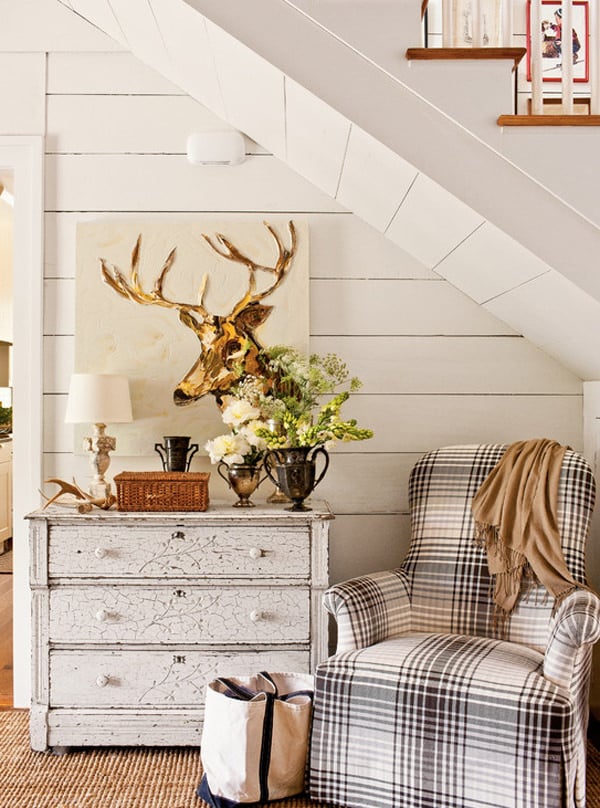 coin lecture sous l escalier décoration hygge cosy