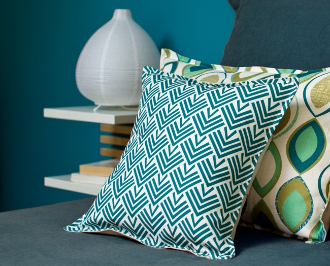 coussin deco entrelacs bleu coussin design motif japonais