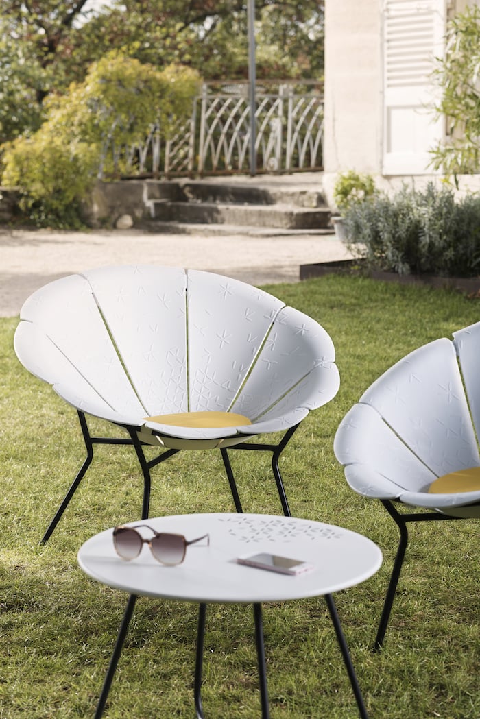 chaise en forme de fleur jardin fauteuil marguerite Grosfillex