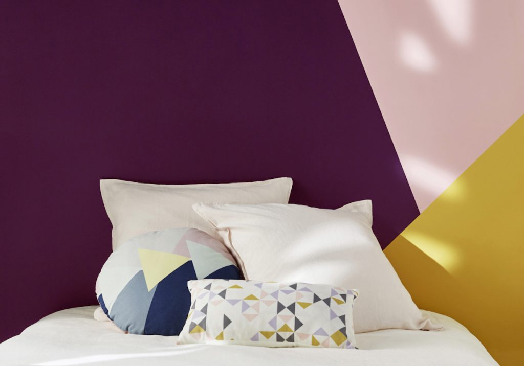 deco couleur prune mur peinture couleur a assortir aubergine