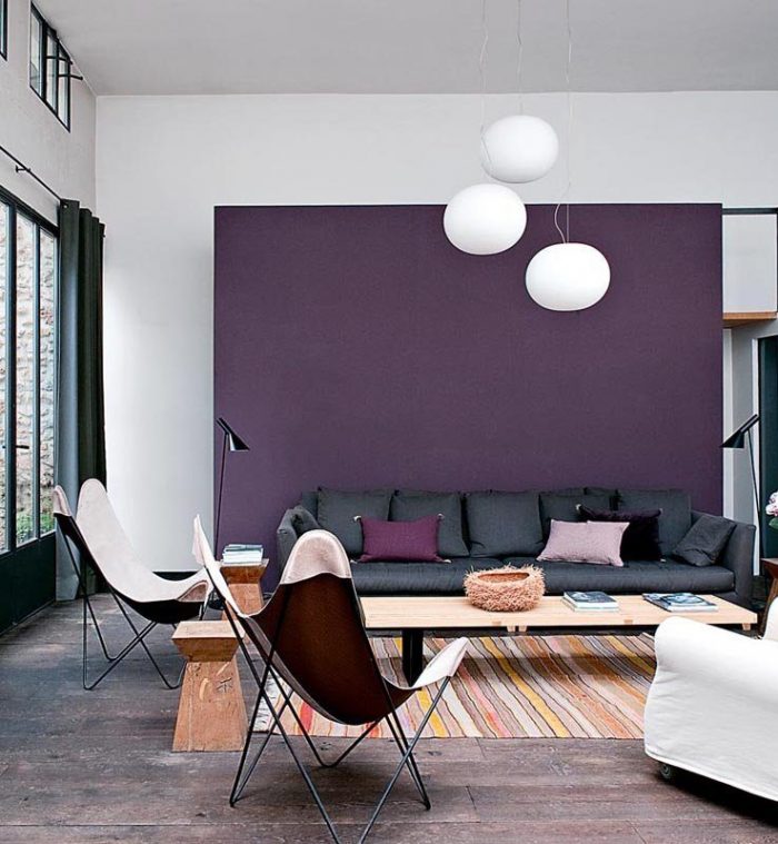 salon mur couleur prune blog déco clem around the corner design