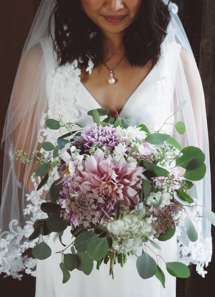 astuces pour conserver un bouquet de fleurs mariage