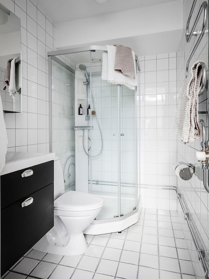 petit appartement blanc deco sdb