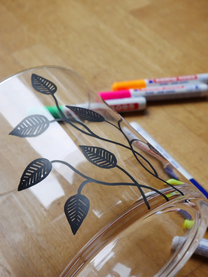 deco fleurie fleurs feuilles dessin diy do it yourself personnalisation creation vase