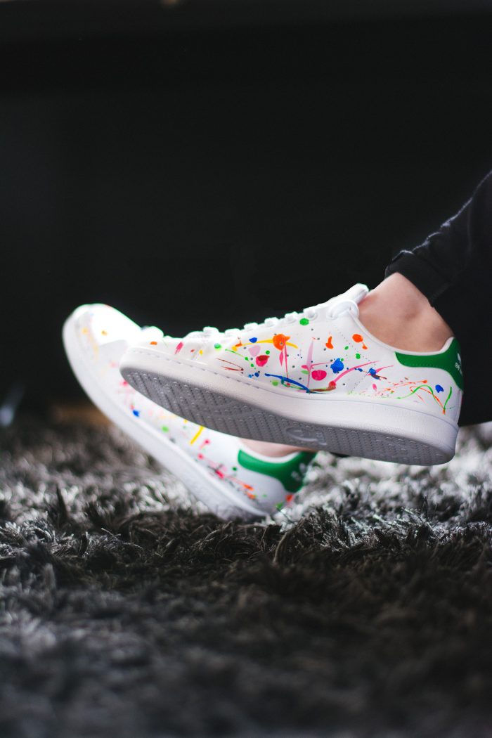 comment personnaliser ses chaussures stan smith diy hack