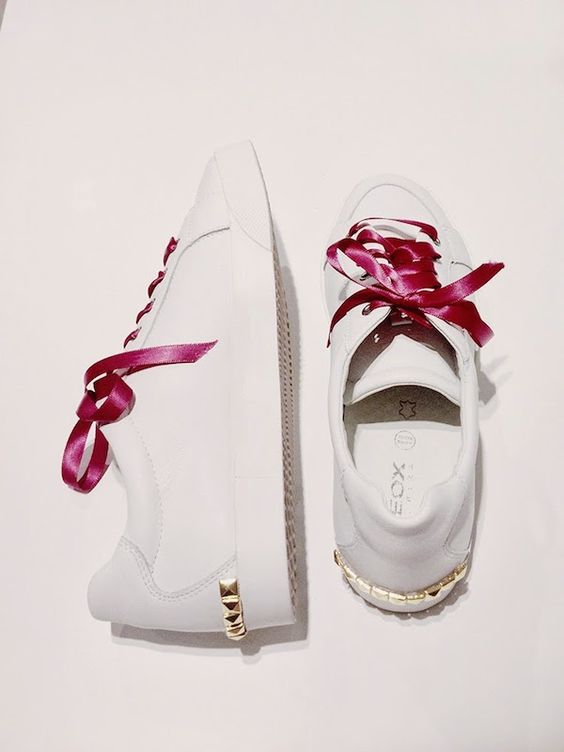 comment customiser ses chaussures diy ruban clou