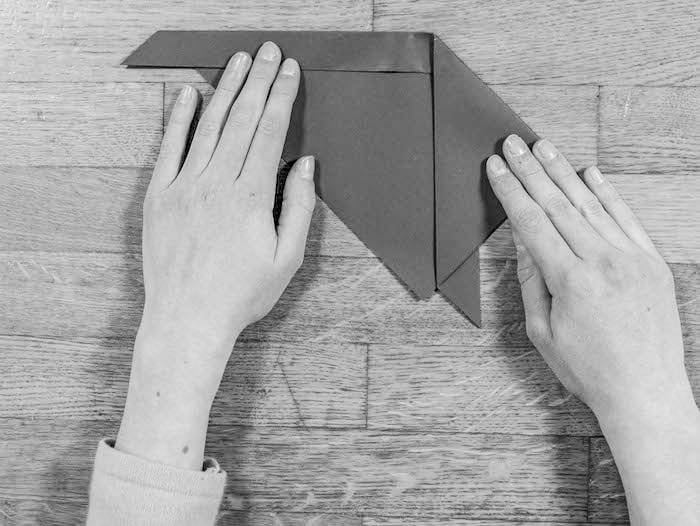 activite facile lapin marque page carre coupe triangle tete