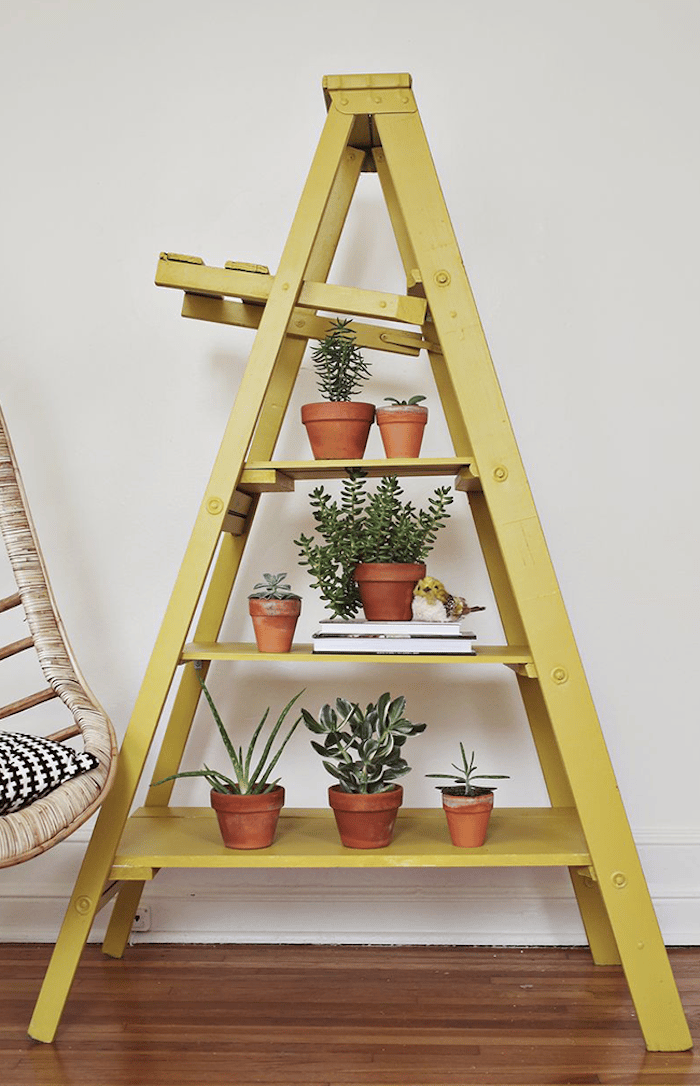 etagere escabeau nuance de vert olive