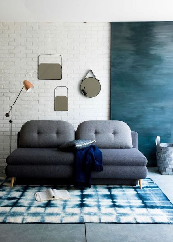 chambre dans salon canapé lit convertible deux places bleu nuit turquoise