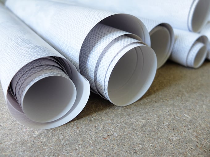 DIY comment pose du papier peint intissé conseils rouleau avis blog deco clemaroundthecorner