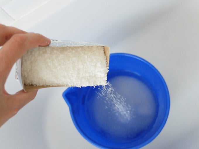 DIY comment pose du papier peint intissé conseil préparation colle avis