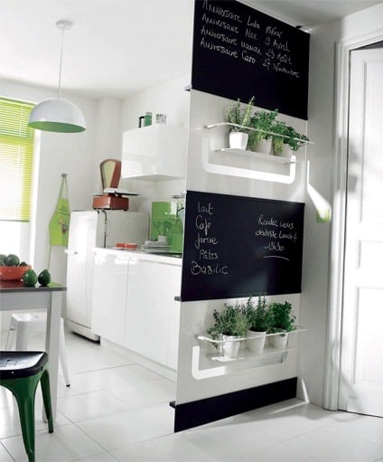 cloison meuble végétal tableau noir cuisine plante aromatique blog déco clem around the corner