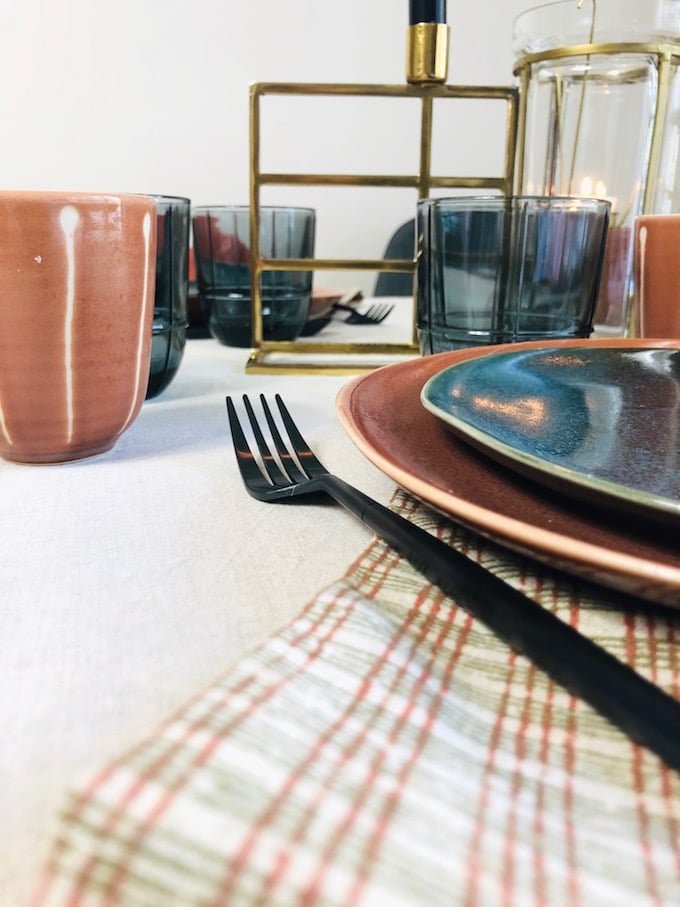 décoration table d'automne couvert fourchette noir mat - blog déco - Clem Around The Corner