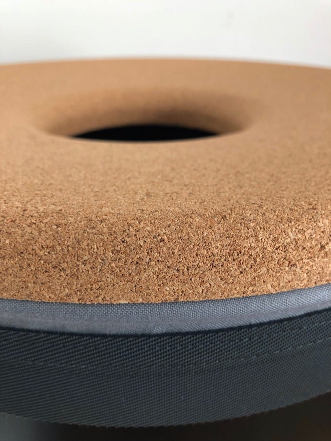 couvercle liège corbeille linge décoratif élégant salle de bain moderne - blog déco - Clem Around The Corner