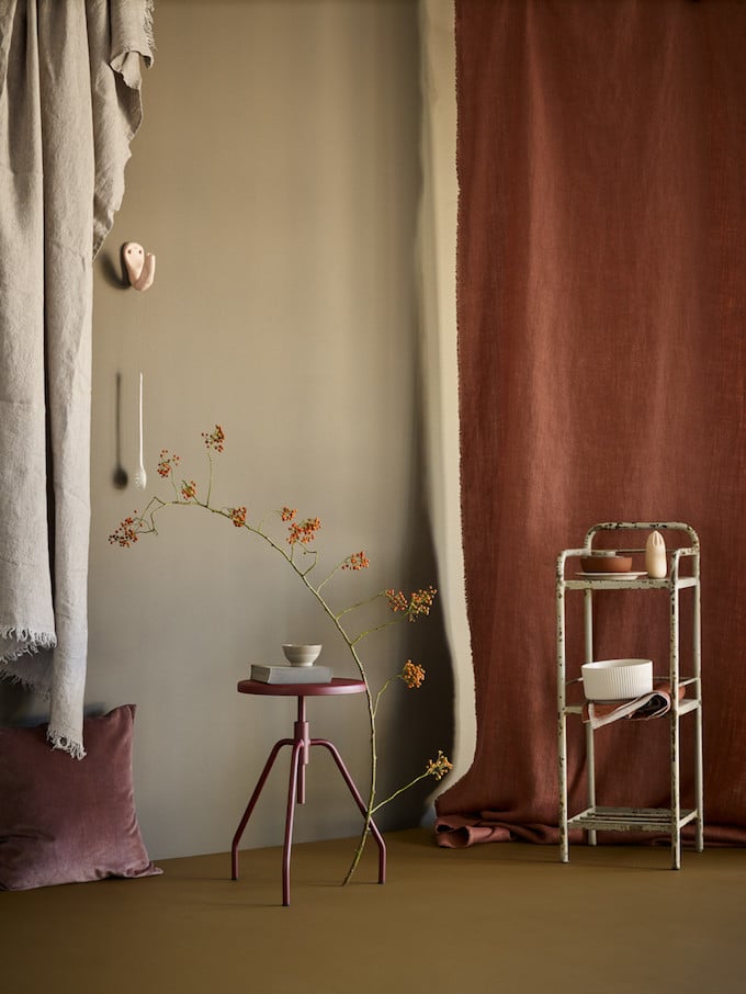 couleur terracotta vert kaki coloris teinte salon séjour tabouret rideau chanvre blog déco clem around the corner