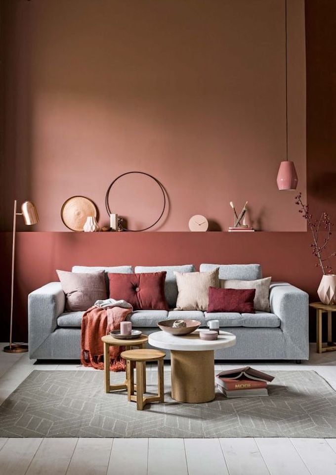 couleur terracotta salon mur blush rose coussin canapé blog déco clem around the corner
