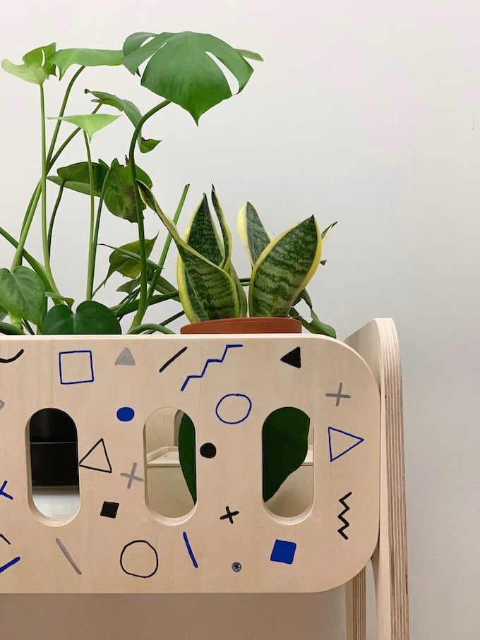 jardinière scandinave bois blomkal style memphis monstera plante blog déco clem around the corner