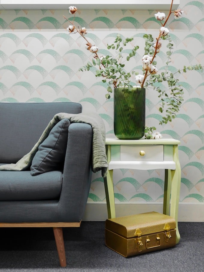 customiser une table de chevet libéron peinture diy bout de canapé vert coton blog déco clem around the corner