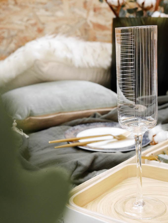 diner romantique de Noël flûte à champagne art déco design - blog décoration - Clem around the corner