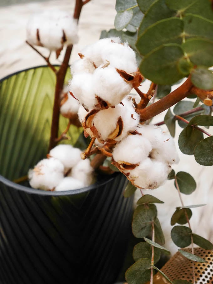 diner romantique de Noël bougeoir doré fleur de coton - blog déco - Clem around the corner