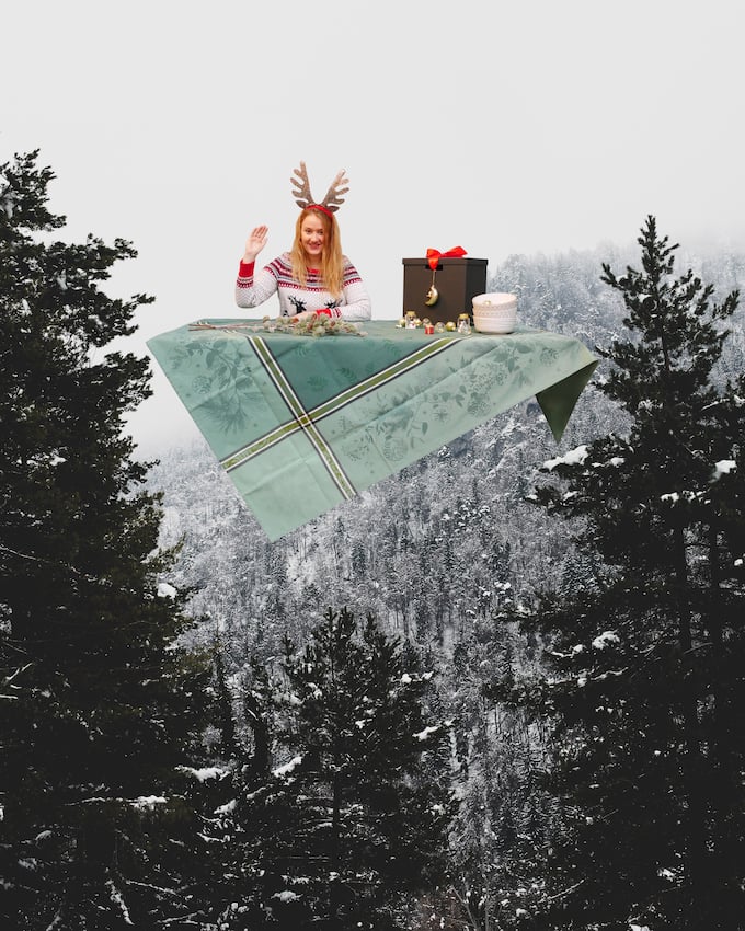 table volante de fêtes de noel verte nappe le jacquard francais bouquet enchanté - blog déco - clem around the corner